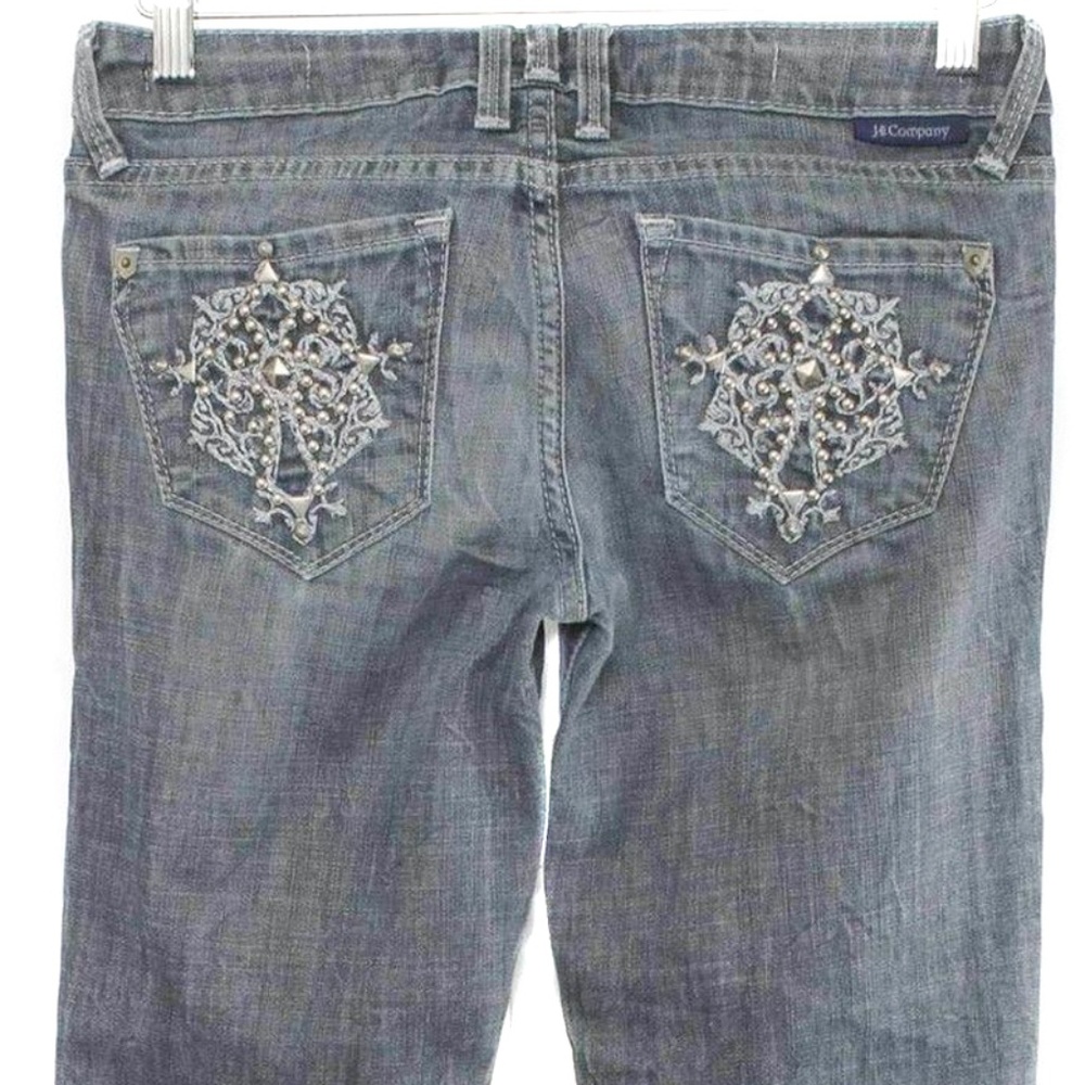 🍍J & COMPANY Beverly Bling Cross Boot Cut Jeans